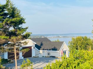 95 Blueberry Ln, Orrs Island, ME 04066