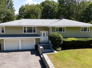 31 Lakeshore Dr, Hudson, MA 01749
