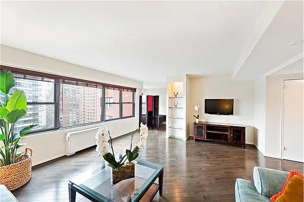 Sold by Terrace and Garden Properties | media 10