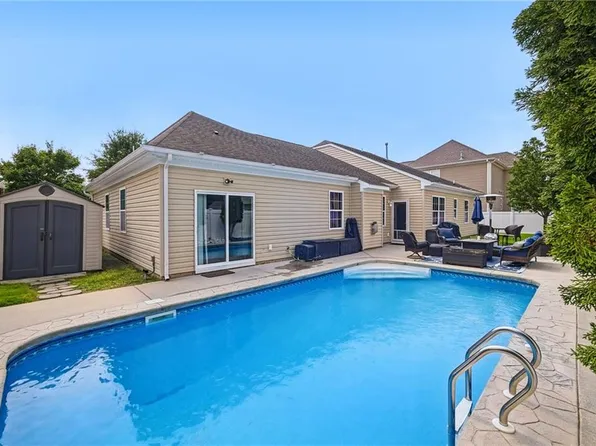 2448 Orchard Hill Ln, Virginia Beach, VA 23456