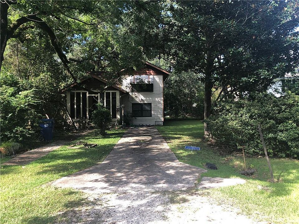 2nd image of 118 W 16th Ave