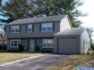 42 Mullshire Ln, Willingboro, NJ 08046
