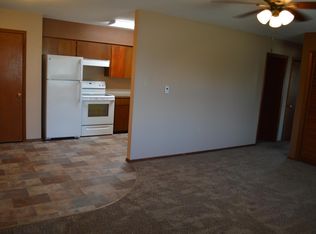 161 Prestien Dr APT 2B, Denver, IA 50622