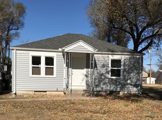 304 Pembroke Ln, Ellinwood, KS 67526