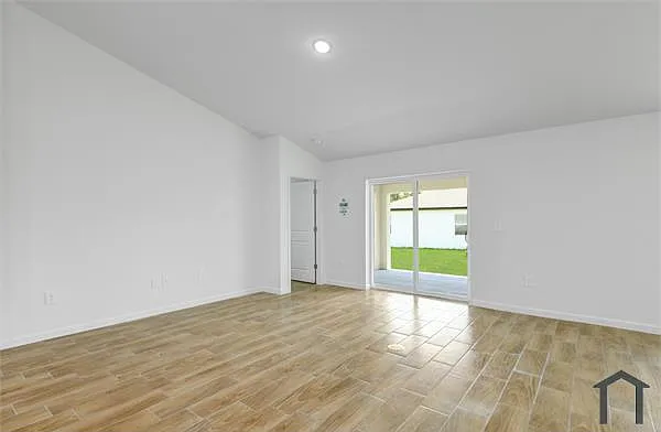 4 bed, 1747 sqft, $2,450 — Photo 4
