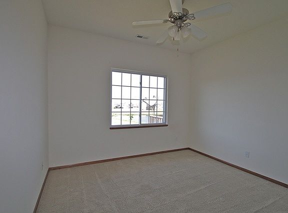 5th image of 1640 NW Prairie Lakes Dr APT 3