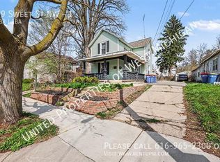 19 Sweet St NE #1, Grand Rapids, MI 49505