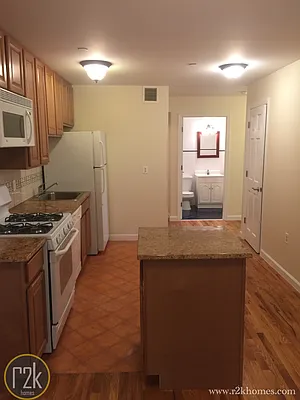 Rented by Realty 2000 Corp | media 13