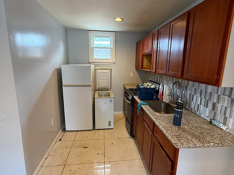 220 S Burnett St #3 — Photo 2