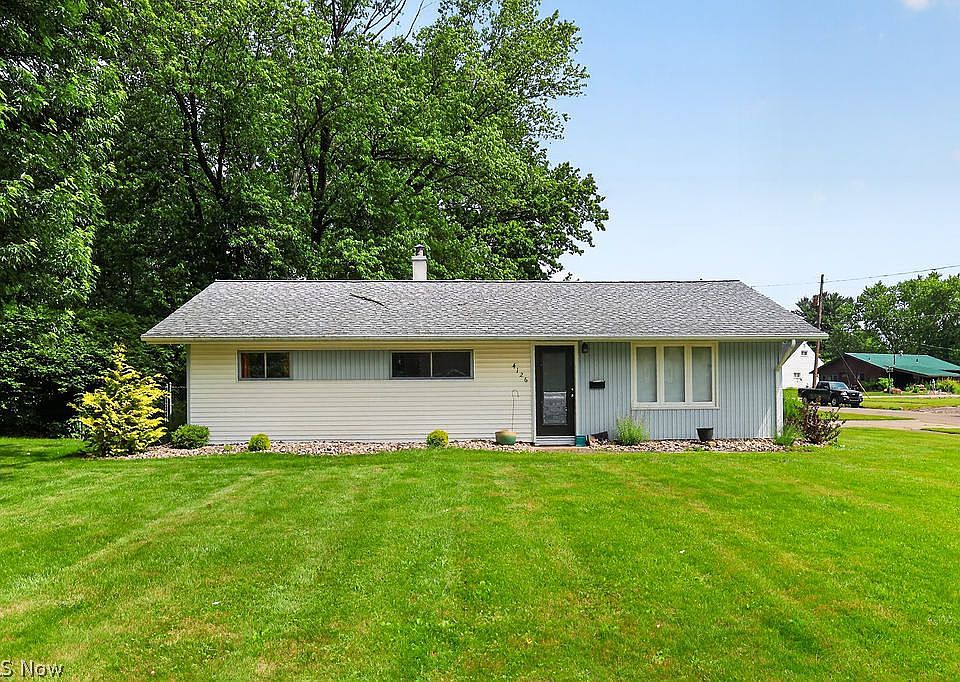 1st image of 4126 Woodmere Dr