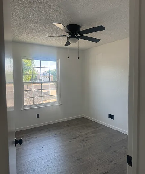 1602 Beverly Ave — Photo 11