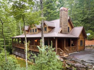 800 N Buckberry Dr, Sapphire, NC 28774