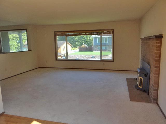 1st image of 3910 167th St NW