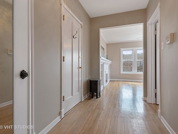 2nd image of 3324 W Sunnyside Ave #3