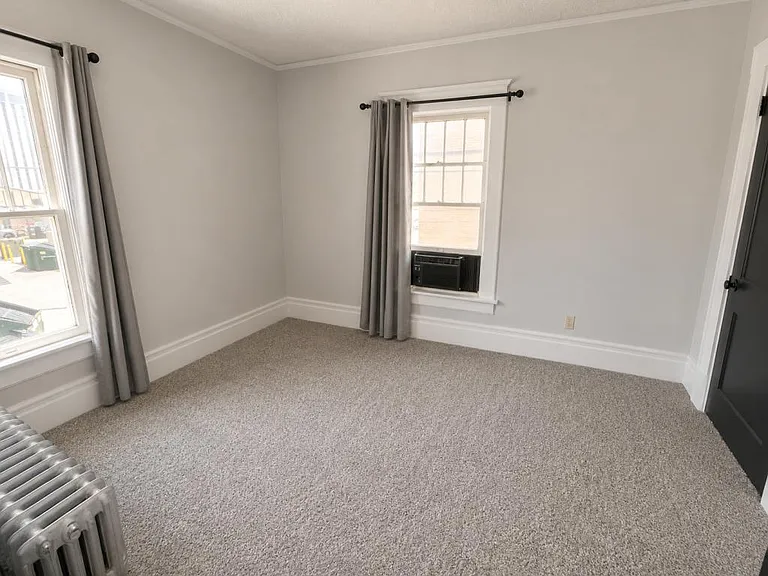 310 E Thayer Ave — Photo 10