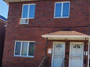 21-30 48th St #TOP, Astoria, NY 11105
