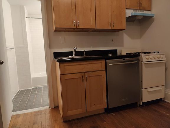 4th image of 204 Livingston St APT 34