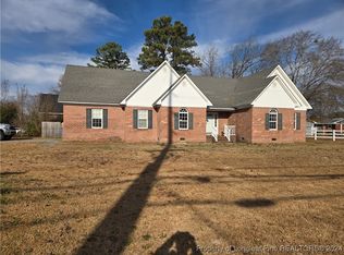102 W Summerchase Dr, Fayetteville, NC 28311