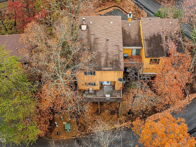 313 Autumn Chase — Photo 25