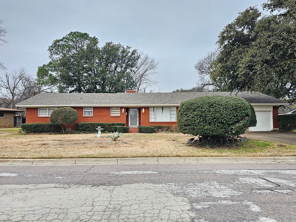 1st image of 4701 Holiday Ln E