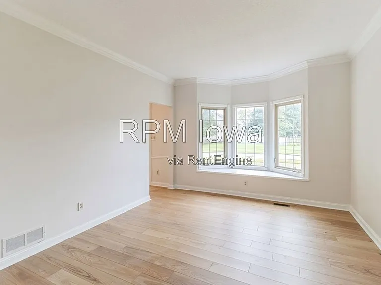13585 Summit Dr — Photo 14
