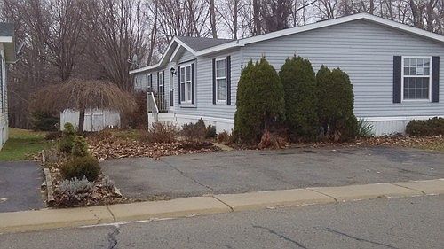 1st image of 230 Parker Lake Dr