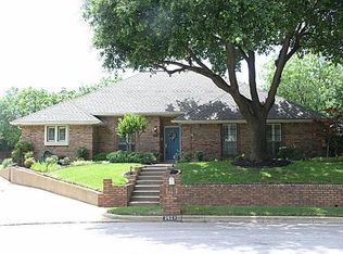 2521 Rollingshire Ct, Bedford, TX 76021
