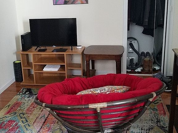 3rd image of 3174 35th St APT 2F