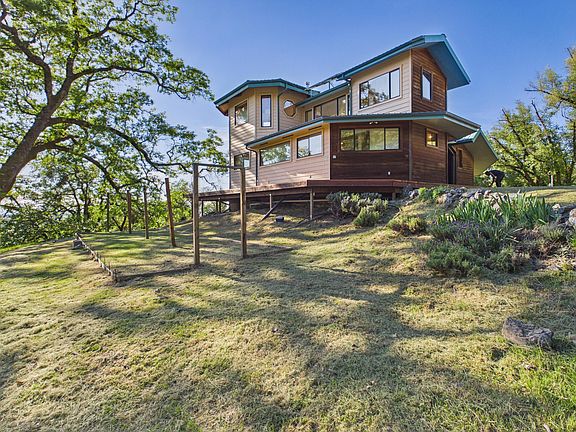 4th image of 230 Homestead Rd