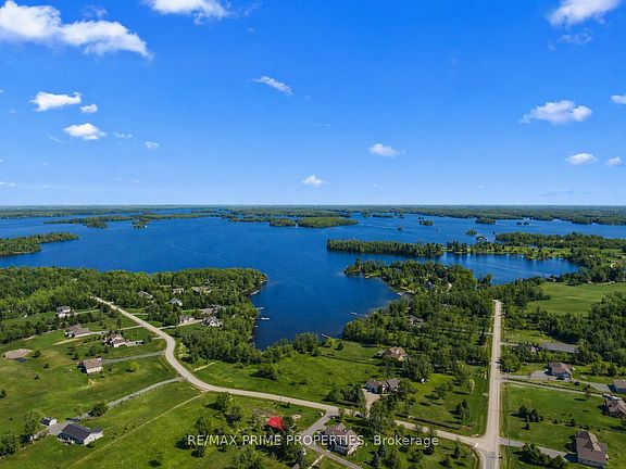 4th image of 70 Horace Dr
