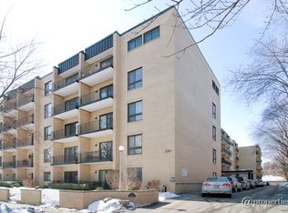 221 N Kenilworth Ave APT 106, Oak Park, IL 60302