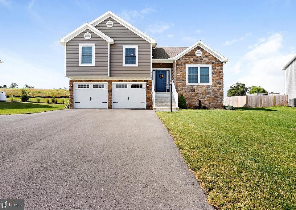 1st image of 709 Southwood Dr