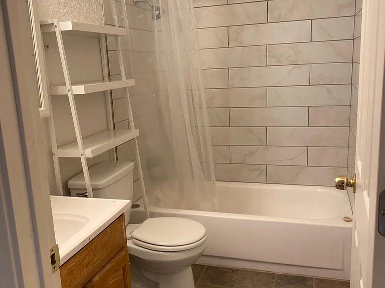 1149 Kamm St — Photo 5