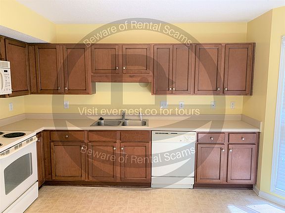 3rd image of 5225 Falling Creek Ln