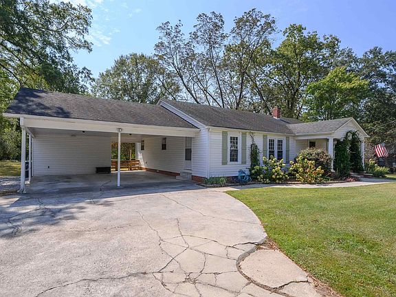 3rd image of 107 E Sterrett St