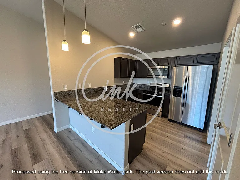 608 Crossing Cir — Photo 7