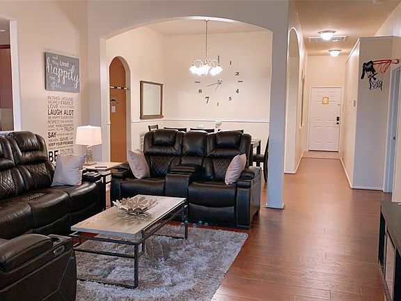 4th image of 22203 Thresher Ct