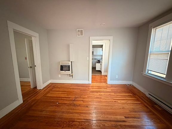 4th image of 95 Willis St #2A