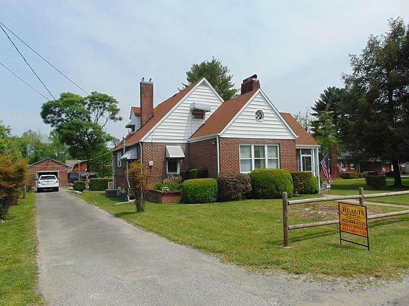 3rd image of 1212 Winchester Ave