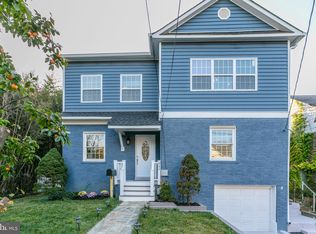 842 S Monroe St, Arlington, VA 22204