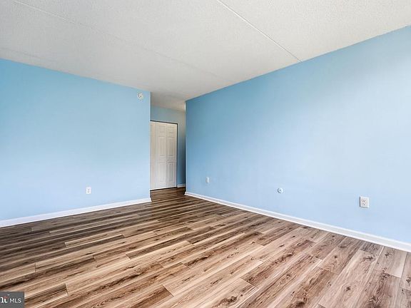 3rd image of 526 Playa Del Sol