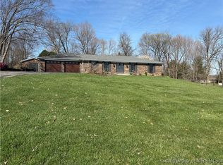 575 S Paynter Ln, Salem, IN 47167