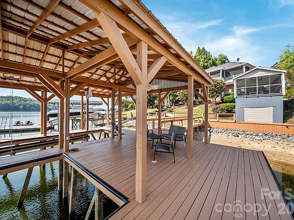3rd image of 348 Shoreline Rd #102