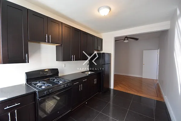 Rented by Yaffa Realty LLC | media 32