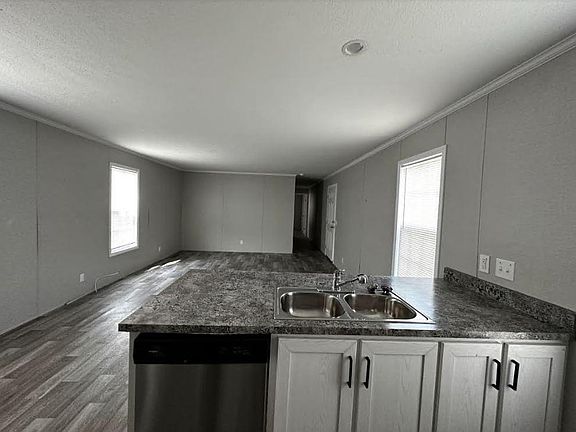 5th image of 4079 Birch Dr #152