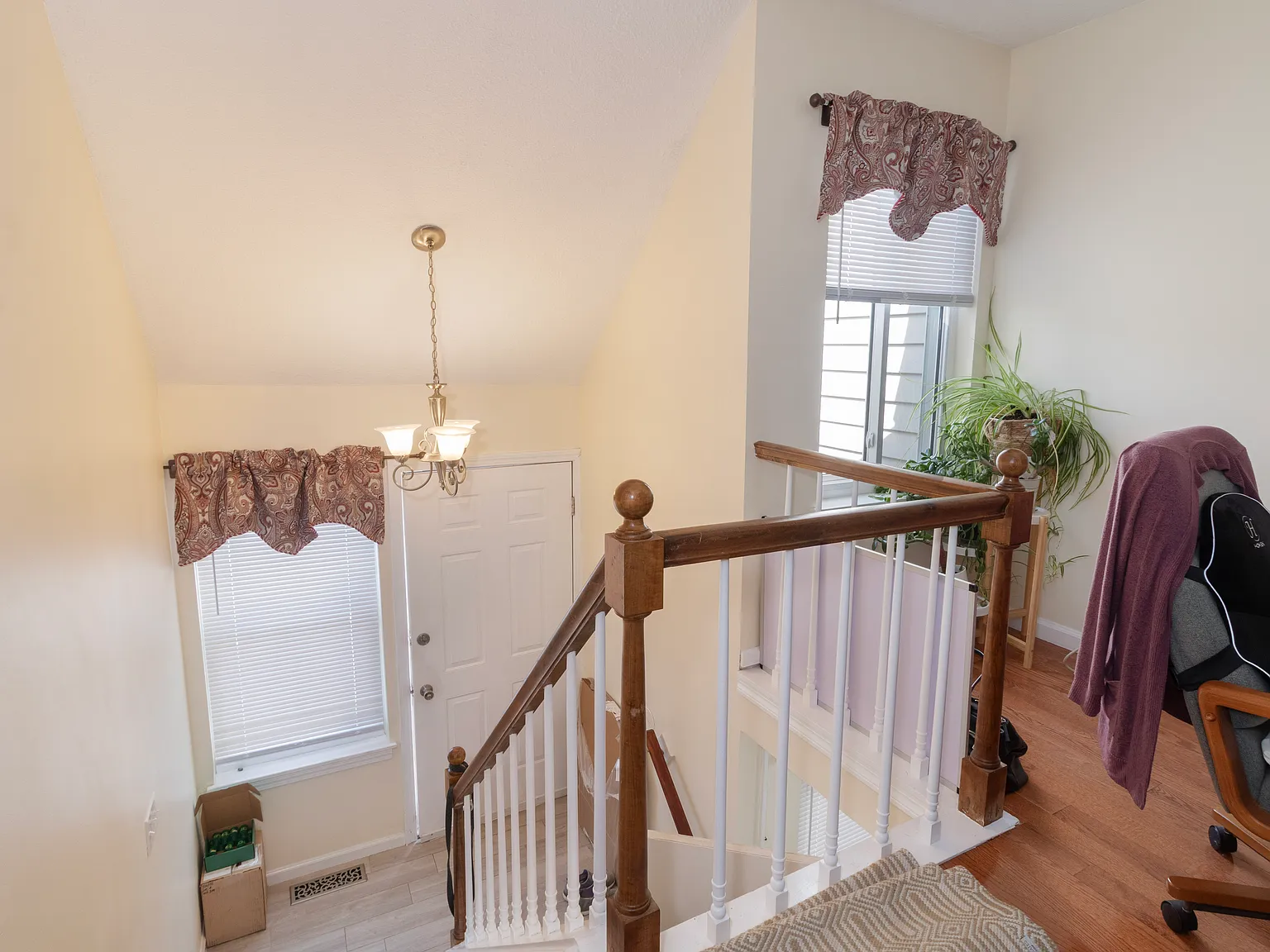 2 bed, 1.5 bath, 1415 sqft, $2,700 — Photo 2