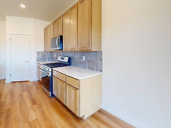 3rd image of 505 Gavin Ct