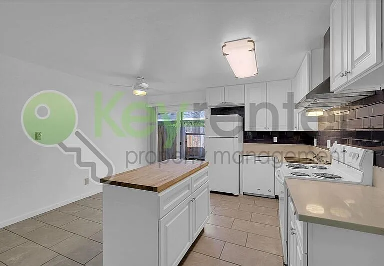 6201 Paris St #4 — Photo 10