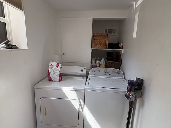 2nd image of 1615 Delta St