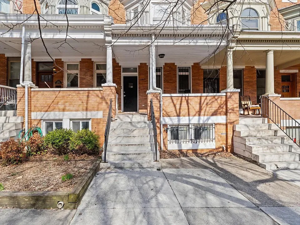 2217 Linden Ave #1
